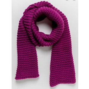 Francesca's Kim Chunky Knit Scarf- Fuchsia